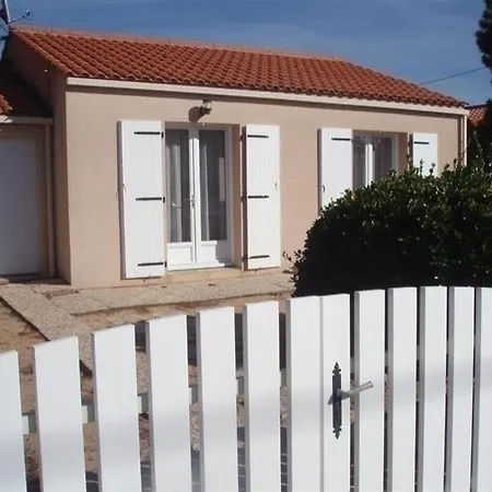 Vila 400 M Bord De Mer *