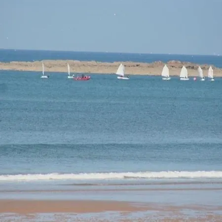 Vila 400 M Bord De Mer *